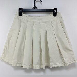 NWOT AE Y2K Pleated Mini Skirt Preppy School Girl Cream Off White Khaki